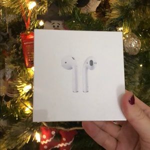 Apple AirPods with charging case
